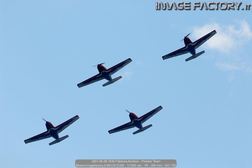 2007-05-06 1636 Pallanza Airshow - Pioneer Team